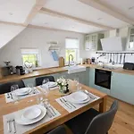 Huus An`t Diek, Luxus In Deichnähe, Erdgeschosswohnung Mit Pool, Nähe Norddeich * Norden
