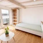 Ferienhaus Huus An`t Diek, Luxus In Deichnähe, Erdgeschosswohnung Mit Pool, Nähe Norddeich Norden