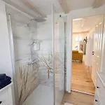 Huus An`t Diek, Luxus In Deichnähe, Erdgeschosswohnung Mit Pool, Nähe Norddeich *