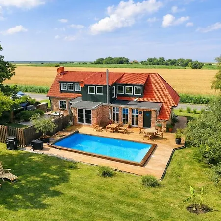 Vakantiehuis Huus An't Diek, Luxus In Deichnaehe, Erdgeschosswohnung Mit Pool, Naehe Norddeich Norden
