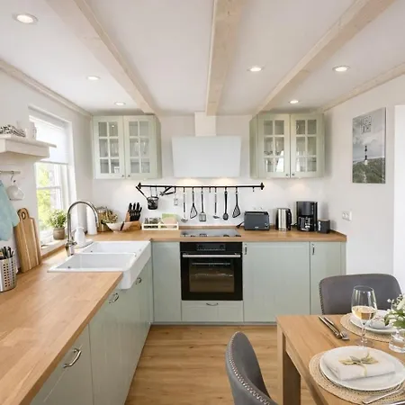Casa vacanze Huus An't Diek, Luxus In Deichnaehe, Erdgeschosswohnung Mit Pool, Naehe Norddeich *