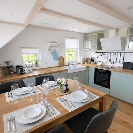 Huus An't Diek, Luxus In Deichnaehe, Erdgeschosswohnung Mit Pool, Naehe Norddeich * Norden