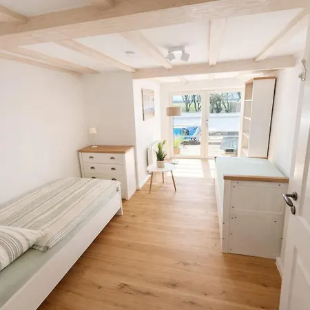 Huus An't Diek, Luxus In Deichnaehe, Erdgeschosswohnung Mit Pool, Naehe Norddeich Casa vacanze