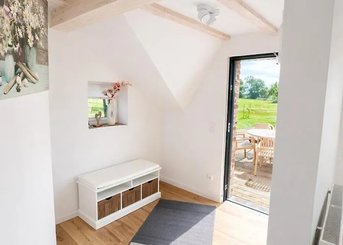 Huus An't Diek, Luxus In Deichnaehe, Erdgeschosswohnung Mit Pool, Naehe Norddeich * Norden